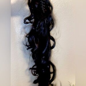 Black pony tail clip